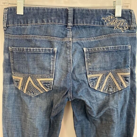 American eagle Vintage 77 jeans Size 2 short - Picture 3 of 13